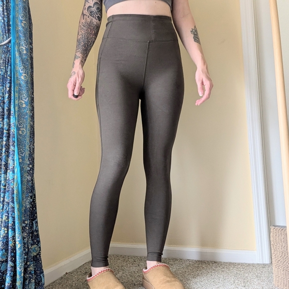 Boody Brand Olive Athletic High Waisted Pocket Leggings / Medium - Picture 5 of 5